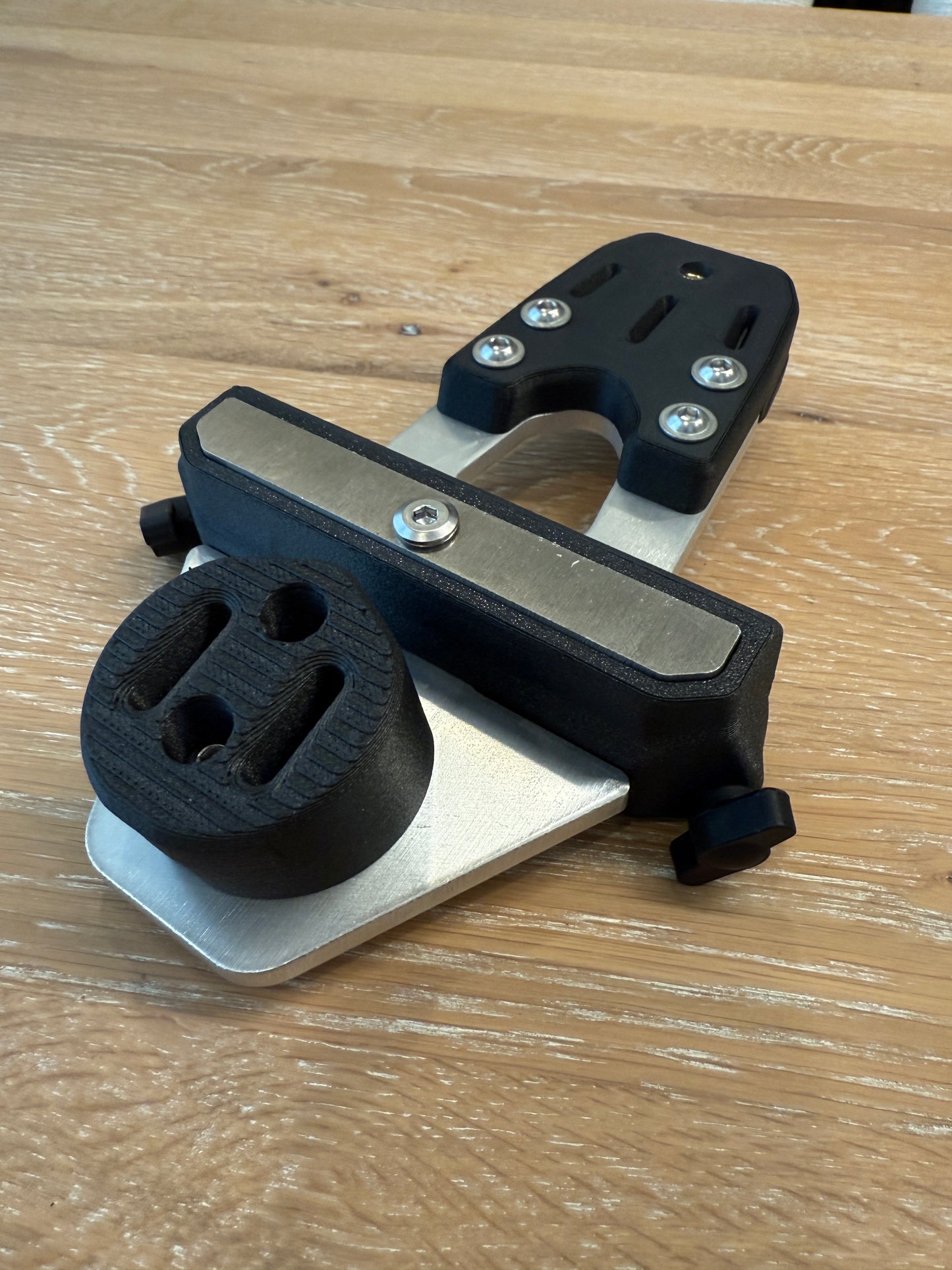 Cirrus SR22 Starlink Mount V2