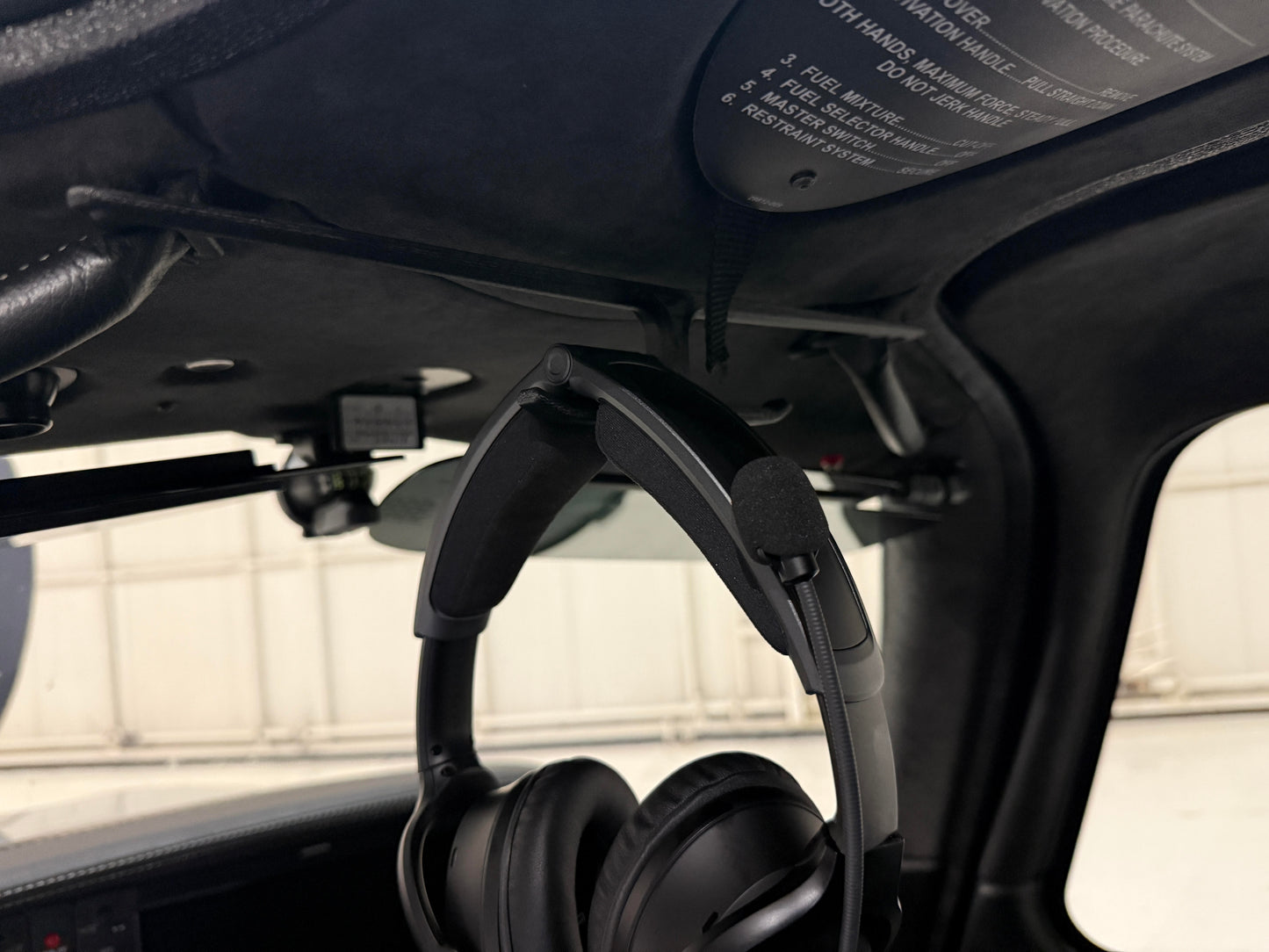 Cirrus SR22 G6 Headset Holder